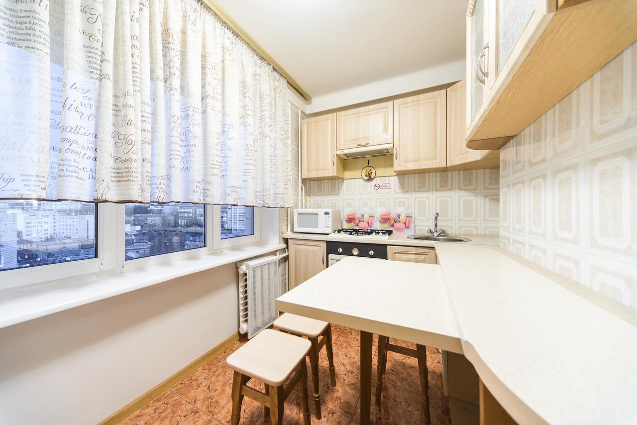 Apartment On Lesi Ukrainky Blvd Kiev Luaran gambar